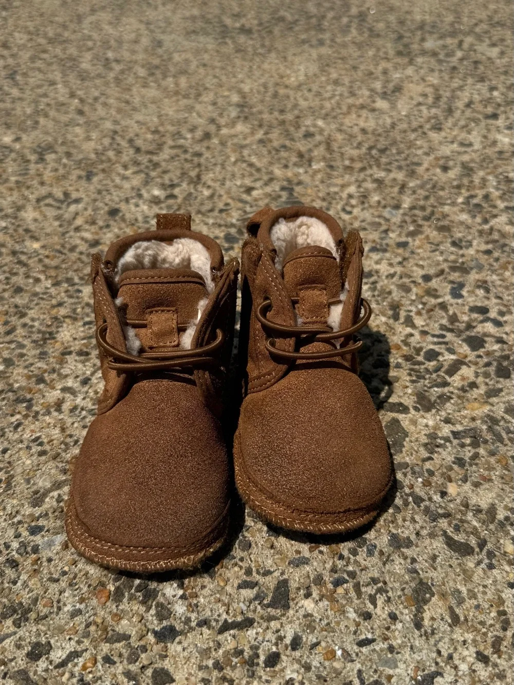 UGG Baby Bixbee Crib Booties Chestnut Suede Sherpa Infant Size 2